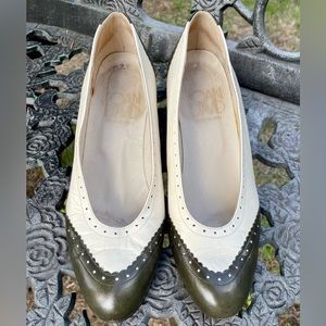 Joan & David Cream & Green Leather Dress Shoes